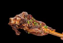 麦地透明烧烤店,招牌是35cm的骨头…-惠州装维总工会