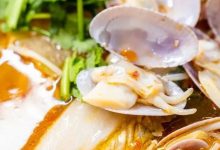 爆满!河南岸这家店还没到饭点就满人了!低至9.9元起吃鲜香花甲粉!-惠州小破站